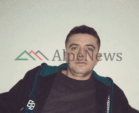 I hyri në shtëpi për ta grabitur/ Kush është 32-vjeçari nga Elbasani që dhunoi të moshuarin pasi…