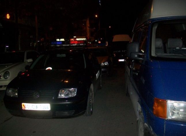 E FUNDIT/ Sherr ME THIKA në Vlorë, dyshohet për të plagosur (DETAJET)