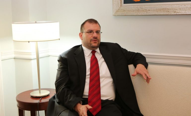 NGËRÇI I PROJEKTLIGJIT TË MAGJISTRATËVE/ Muniz: Dështim i partive. Politikanët kanë frikë