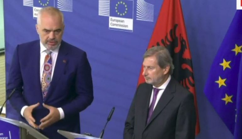 NEGOCIATAT/ Hahn: Nuk ka anëtarësim në BE pa zgjidhur çështjet me Greqinë