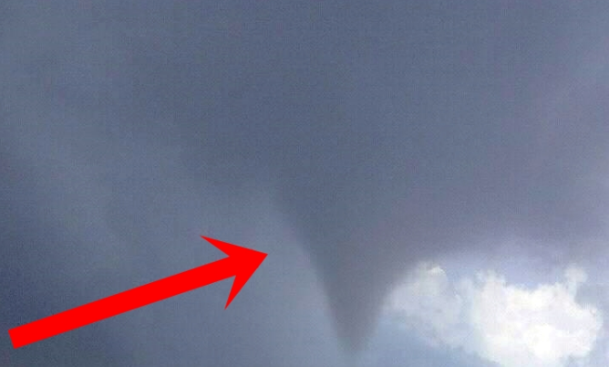 “TERBIMI” I MOTIT/ Pas tërmeteve të njëpasnjëshme, Shqipëria përfshihet nga tornadot