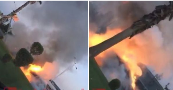 Merr flakë në ecje makina në autostradën Tiranë-Durrës. Zjarri u ndez si pasojë e … (VIDEO)