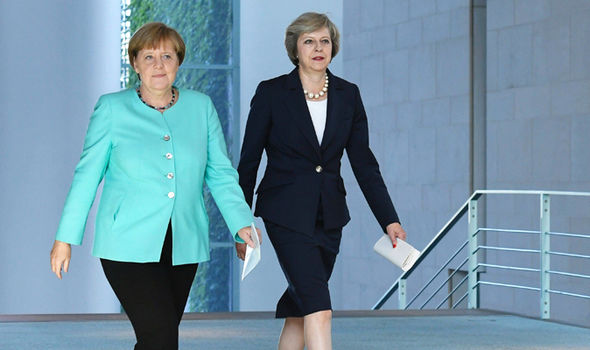 ÇËSHTJA E “BREXIT”/ Kryeministrja May takim zyrtar me Merkel. Diskutimi i fokusuar në…