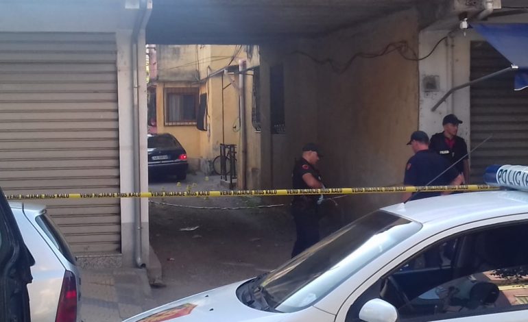 U QËLLUAN BURRË E GRUA BASHKË NË MAKINË/ Reagon Policia: Ja kur kanë vrarë çiftin. Ata ishin në…