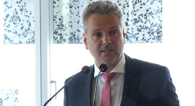 “Ku punohet bëhen dhe gabime”/ Ambasadori austriak flet për Vettingun dhe opozitën: Nuk duhet të…