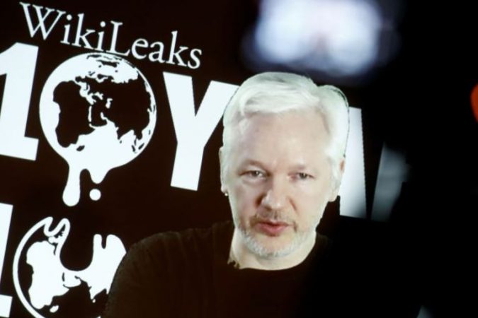 THEMELUESI I WIKILEAKS/ Londra dhe Ekuadori në bisedime për Assange, kërkohet…