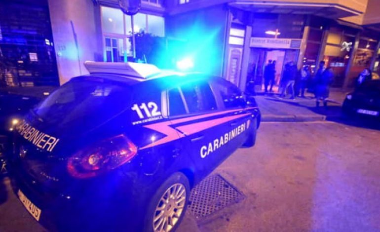 PLAGOS ME ARMË XHAXHANË E GRUAS/ Alarmohet policia. 29 vjeçari ka…