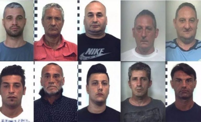 TRAFIK ARMËSH NGA BALLKANI/ Kush janë 8 shqiptarët që u arrestuan. Të lidhur me UÇK dhe Cosa Nostra-n, ata… (FOTO)