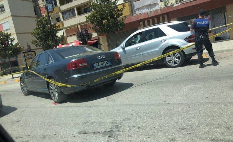 AKSIDENT I RËNDË NË FIER/ Makina përplas burrin me biçikletë. I moshuari në gjendje…