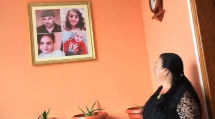 FAMILJA U SHUA NË AKSIDENT/ Halla e foshnjes prek me MESAZHIN: Ti sot do mbushje 11 muajsh por tani…