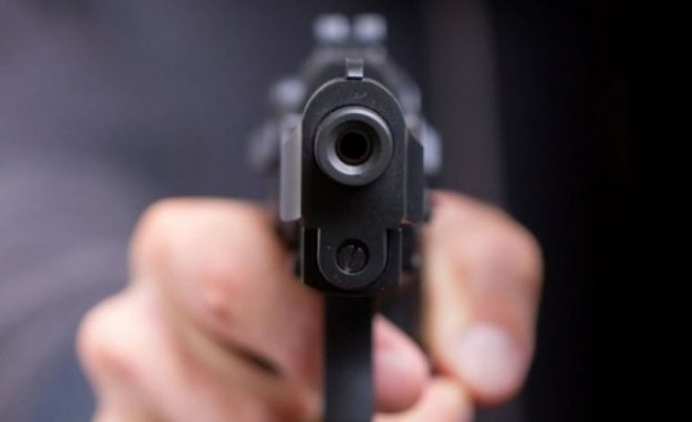 “MESAZH” ME TË SHTËNA ARMËSH/ 41 vjeçari që DENONCOI ka qenë i dënuar për…