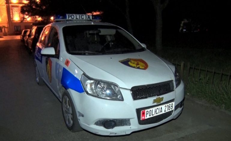 GRUSHT DHE SHQELMA ME NJËRI TJETRIN/ Xhaxhai dhe nipi SHERR në Tiranë për…