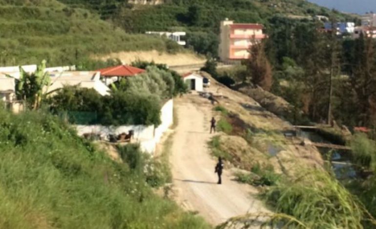 “LUFTË” MES POLICISË DHE 38 VJEÇARIT NË RADHIMË/ Turistët polakë ngujohen në hotele. Frikësohen edhe…