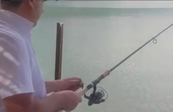 NGA POGRADECI/ Taulant Balla nis kapjen e peshqve…(VIDEO)