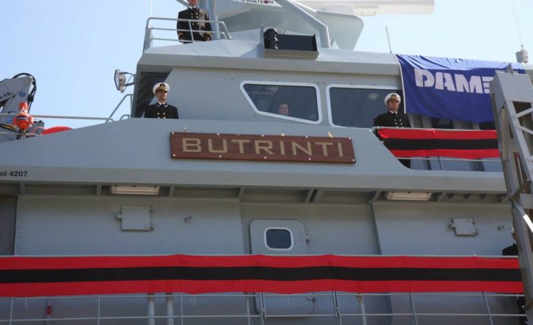 OPERACIONI I SHPËTIMIT TË EMIGRANTËVE/ Anija “Butrinti” shpëton gomonen me 41 persona. Dy prej tyre ishin…