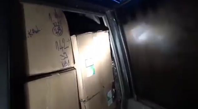 Publikohen pamjet e arrestimit të kryetarit të komunës dhe familjarëve të tij (VIDEO)