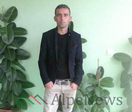I VURI FLAKËN SHTËPISË SË VJEHRRIT/ Kush është Çlirim Kasa, 30 vjeçari nga Elbasani që… (FOTO)