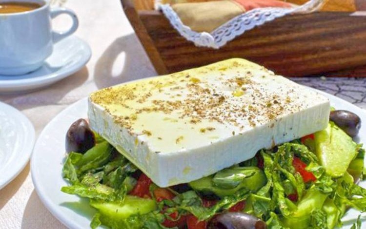Vuani nga dhimbjet e kokës? Arsyen mund ta keni në kuzhinë, ja cilat ushqime e shkaktojnë