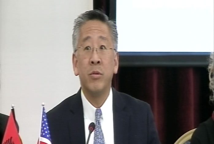 LAMTUMIRA E AMBASADORIT AMERIKAN/ Donald Lu: Dua të kujtohem si një person që donte të ishte…