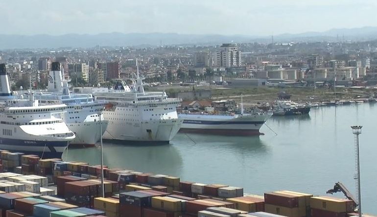 SEZONI TURISTIK/ Porti i Durrësit FLUKS VIZITORËSH: 19 mijë pasagjerë vetëm për dy ditë