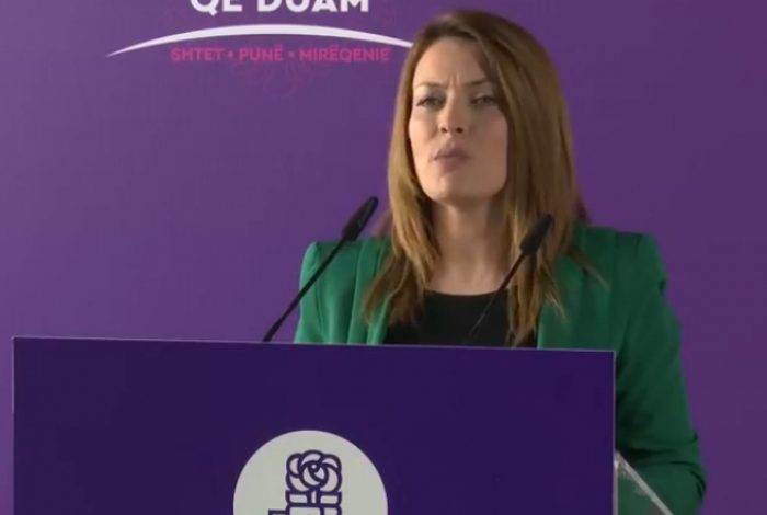 “Ti u ktheve në engjëll”/ Deputetja e PS humbet njeriun e shtrenjtë të familjes: Zoti të të…