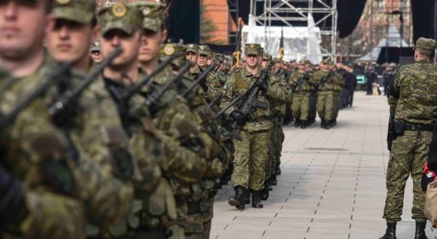 KOSOVË/ Ekspertët: Formimi i ushtrisë përmes ndryshimeve kushtetuese, i pamundur