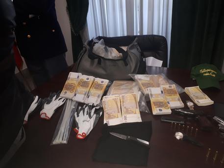 Grabitën çantën me 2 MILIONE EURO nga hoteli në Milano, pranga 4 shqiptarëve. Zbulohet SKEMA E MASHTRIMIT