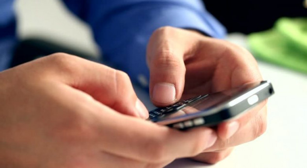 E MERRTE ME “PRIVAT” DHE E KËRCËNONTE/ 25-vjeçarja nga Tirana: Më përmendi edhe familjen…