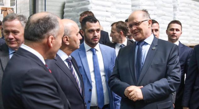 NUK MORRËN PJESË NË VARRIMIN E DEMAÇIT/ Deputeti i LDK: Ai ka qenë anti-Rugova, nuk mund të…