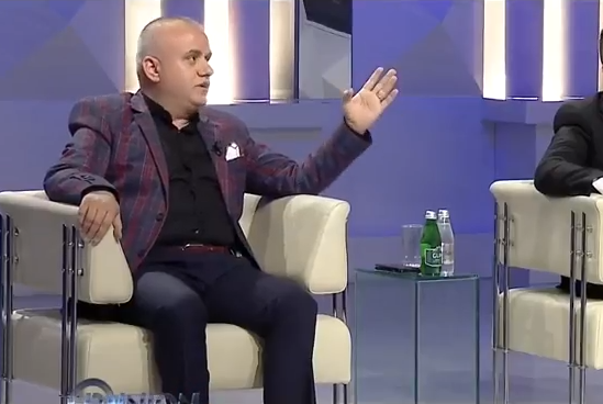 SHOFERI I XHAFAJ U GJET ME PLUMB NË KOKË/ Artan Hoxha zbulon DETAJIN: Ai që i la ARMËN është…
