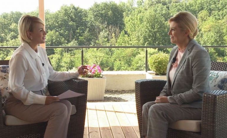 INTERVISTA/ Kitaroviç: Mesazhi për politikën, SHKONI PËRPARA! Mësoni nga gabimet tona