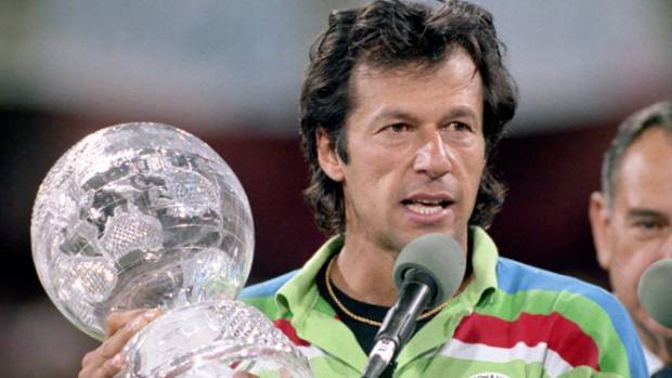ZGJEDHJET NË PAKISTAN/ Kryeson vëndin udhëheqësi i opozitës Imran Khan