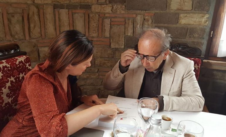 “NDODHET NË GJENDJE TË RËNDË”/ Gazetarja jep LAJMIN: Ismail Kadare është… (FOTO)