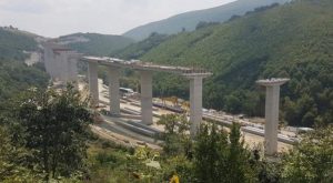 Ndërtohet ura më e gjatë e Ballkanit, ja ku ndodhet…