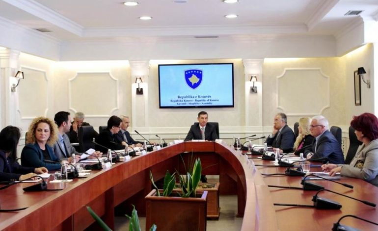 Tërmeti i fortë shkund Tiranën, çahen muret tek Kryesia e Kuvendit (FOTO)