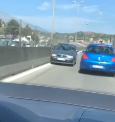 Kur je aq TAP sa… ia “fut” KUNDRAVAJTJE në autostradë… (VIDEO)