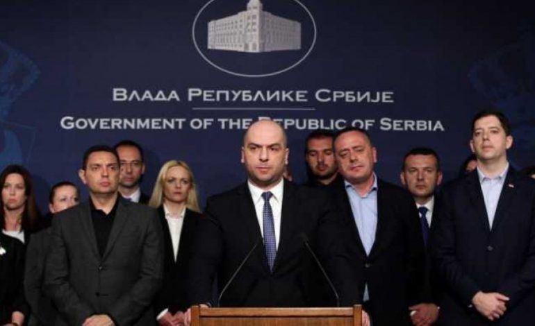 TAKIMI NË BEOGRAD/ Lista Serbe i ofron përkrahje të plotë Presidentit Vuçiç për Kosovën