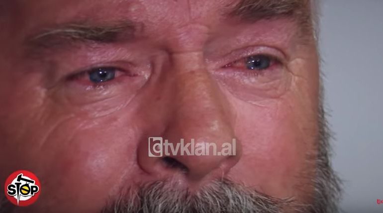 21 VJEÇARI I DËNUAR NË SERBI/ Babai mes lotëve: Ta bëjë burgun në Shqipëri se… (FOTO)