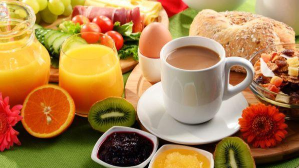 METABOLIZMI / Një mëngjes “i rëndë” ju ndihmon të humbni peshë, vakti i parë…