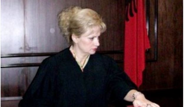 ANKIMIMI/ Ish-gjyqtarja Mirela Fana dhe avokati nuk paraqiten në KPA