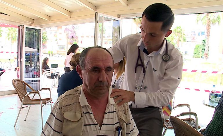 “Do rikthehem në vendin tim”/ Historia e mjekut shqiptar që pas specializimit në SHBA vendosi të vijë në…