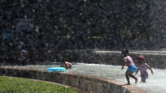 I NXEHTI AFRIKAN EDHE NË JAPONI/ 30 të vdekur nga temperaturat e larta. Probleme edhe me…