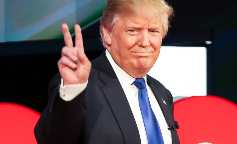 “FUCK TRUMP”/ Të gjithë ata që shprehën antipatinë ndaj presidentit amerikan, nga Robert De Niro tek Eminem