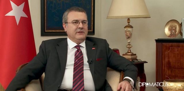 Ambasadori i Turqisë: FETO, një organizatë e RREZIKSHME, që është shtrirë kudo në Shqipëri dhe po dëmton…