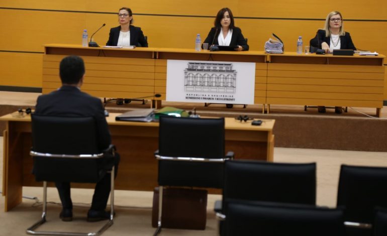 “NUK JUSTIFIKONTE PASURINË/ Vettingu shkarkon nga detyra prokurorin Arben Nela… (DETAJE)