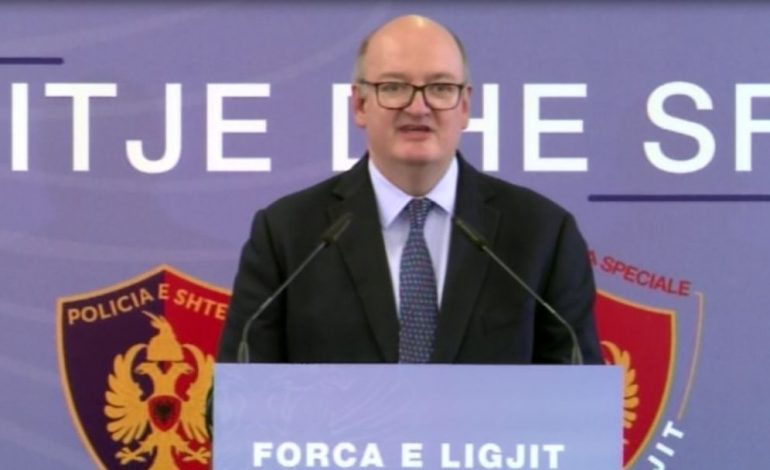 KONFERENCA “FORCA E LIGJIT”/ Ambasadori i Britanisë: Peshqit e mëdhenj janë ende në oqean