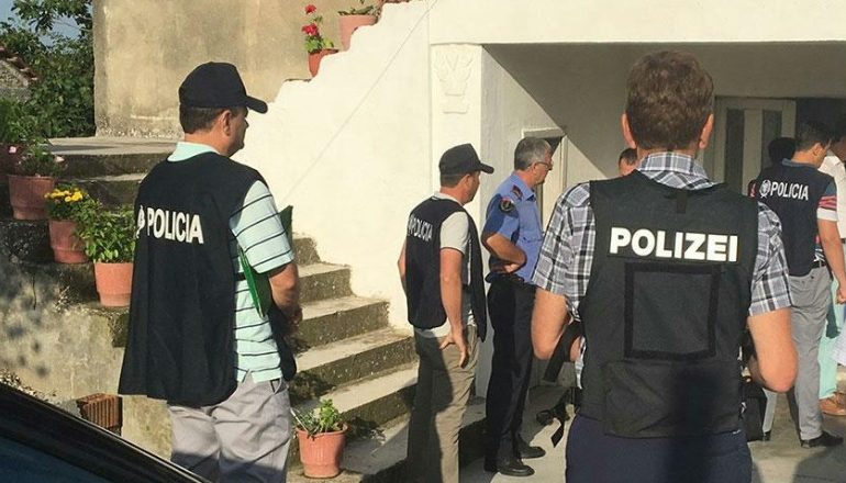 OPERACION NDËRKOMBËTAR/ Shkatërrohet BANDA SHQIPTARE që vidhte banesat në Gjermani dhe Francë. Dyshohet se…