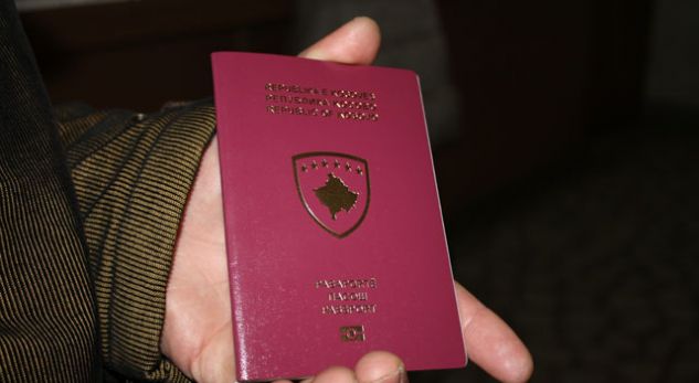 PARADOKS PAS LIBERALIZIMIT TË VIZAVE/ Pasaporta e Kosovës bëhet e dëshirueshme për serbët