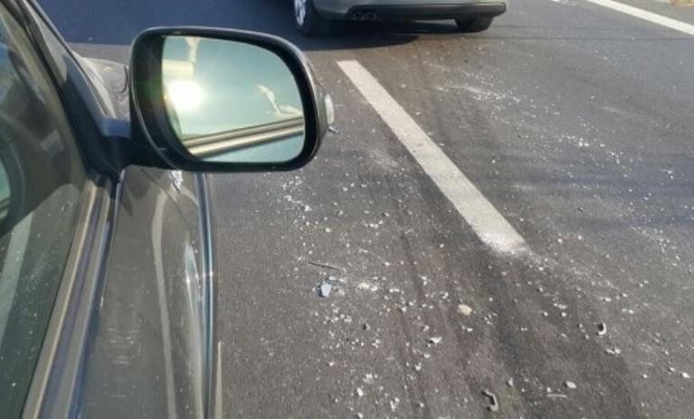 AKSIDENT I TREFISHTË NË KORÇË/ “Volkswageni” PËRPLASET me makinën e policisë. Plagoset efektivja…