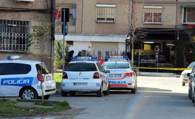 “PLAS” pistoleta në KAMEZ/ Disa persona përfshihen në një SHERR MASIV, tre në pranga…